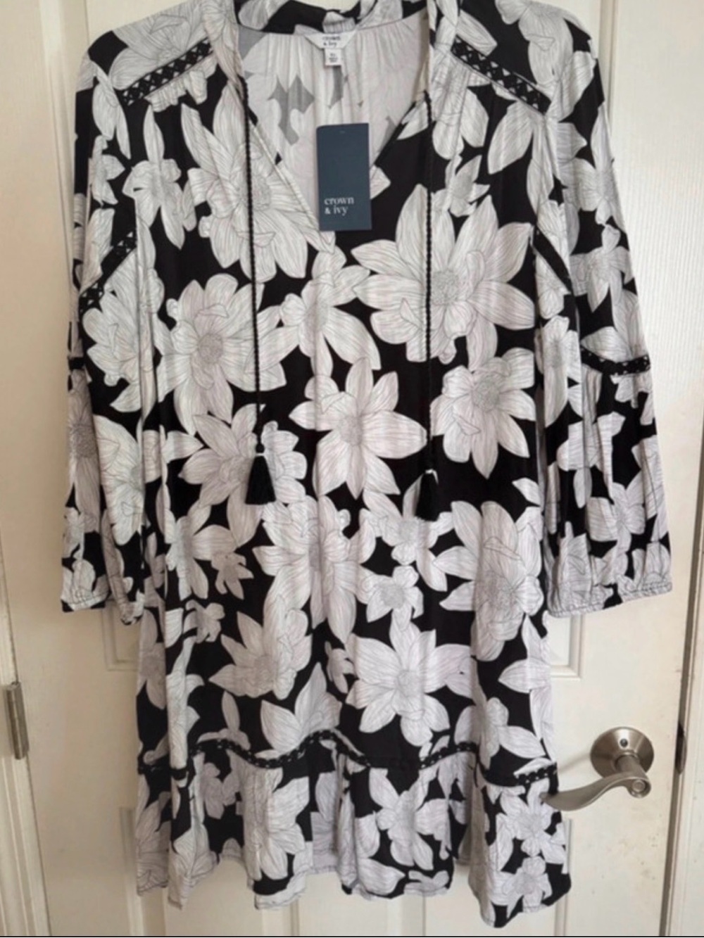 crown & ivy Black and White Floral Midi Dress NWT